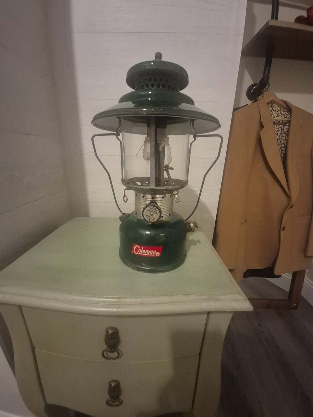 Vintage Coleman 228E Big Hat Double Mantle Lantern.